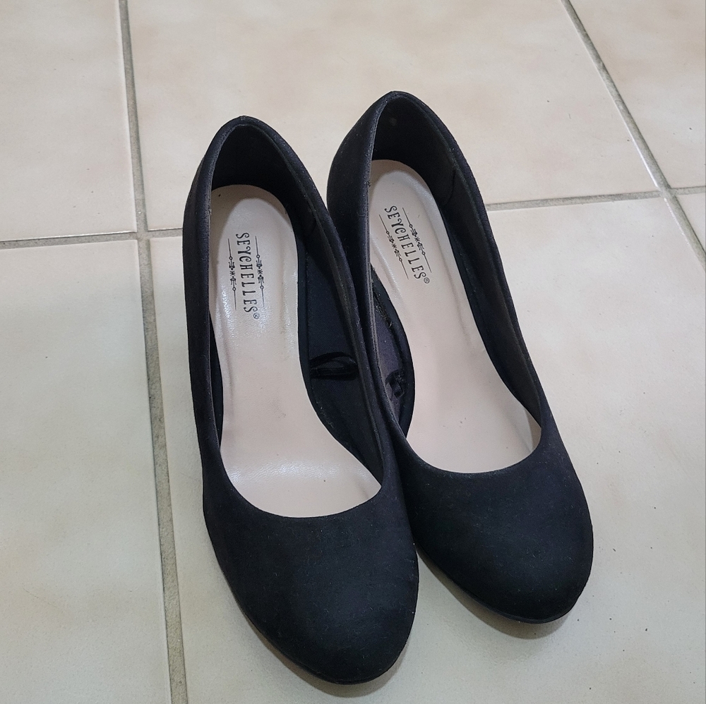 Size 6 Seychelles Black Suede Women's Wedge Heels Shoes